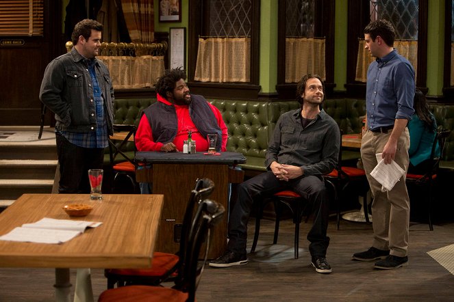 Undateable - Go for Gary - Photos - David Fynn, Ron Funches, Chris D'Elia, Brent Morin