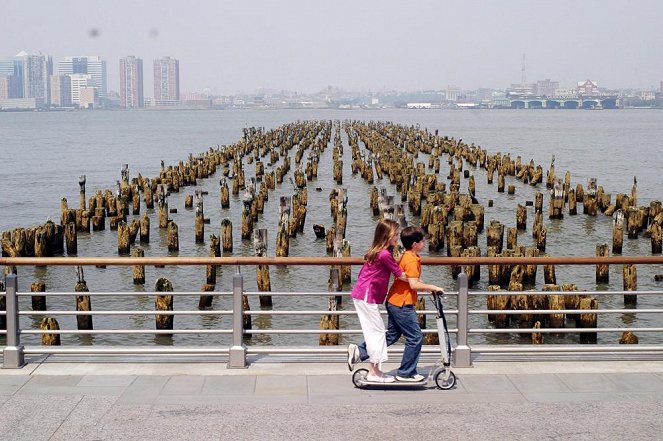 Manhattan kicsiben - Filmfotók - Charlotte Ray Rosenberg, Josh Hutcherson