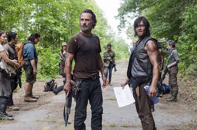 The Walking Dead - Season 5 - Them - Photos - Andrew Lincoln, Norman Reedus