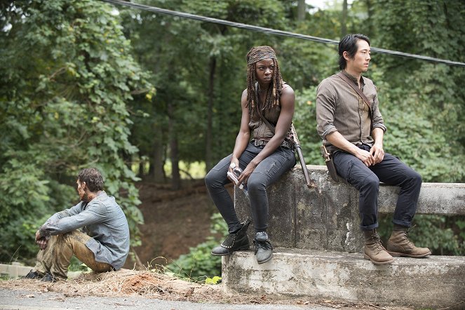 The Walking Dead - Season 5 - Them - Making of - Danai Gurira, Steven Yeun