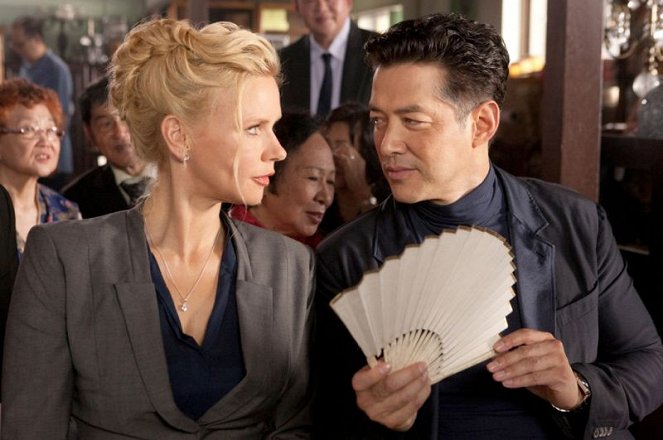 Veronica Ferres, Russell Wong