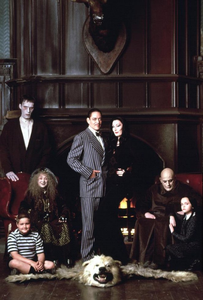 Die Addams Family - Werbefoto - Jimmy Workman, Carel Struycken, Judith Malina, Raul Julia, Anjelica Huston, Christopher Lloyd, Christina Ricci