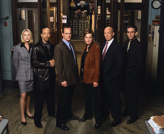 Law & Order: Special Victims Unit - Werbefoto - Stephanie March, Ice-T, Christopher Meloni, Mariska Hargitay, Dann Florek, Richard Belzer