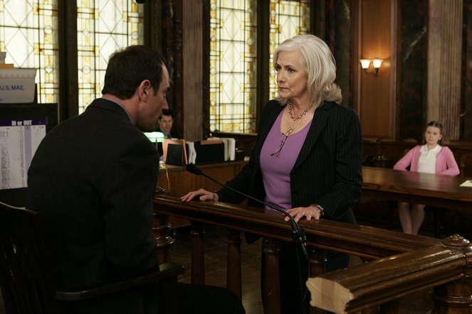 Law & Order: Special Victims Unit - Clock - Photos - Christopher Meloni, Betty Buckley