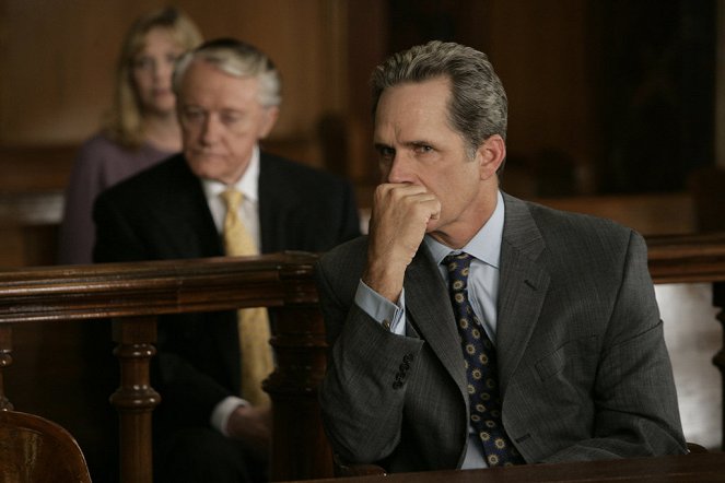 Law & Order: Special Victims Unit - Season 8 - Clock - Photos - Gregory Harrison