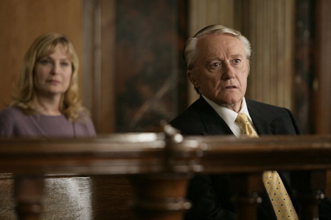 Law & Order: Special Victims Unit - Season 8 - Clock - Van film - Robert Vaughn