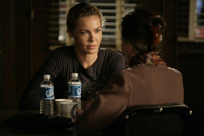 Law & Order: Special Victims Unit - Season 8 - Recall - Photos - Connie Nielsen