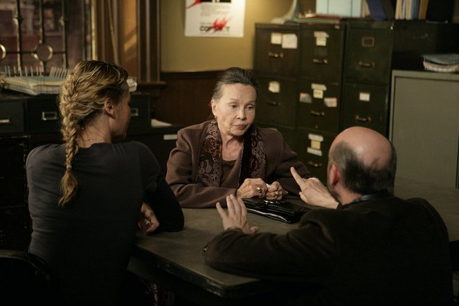 Law & Order: Special Victims Unit - Season 8 - Recall - Photos - Leslie Caron