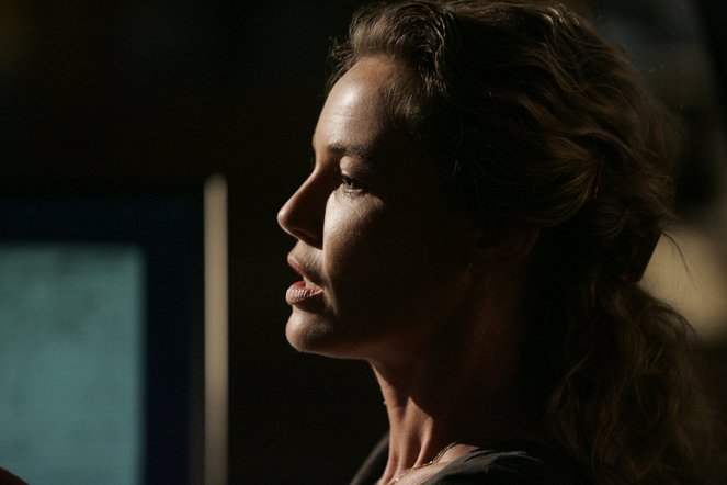 Lei e ordem: Special Victims Unit - Underbelly - Do filme - Connie Nielsen