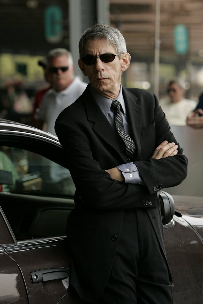 Law & Order: Special Victims Unit - Season 8 - Cage - Photos - Richard Belzer