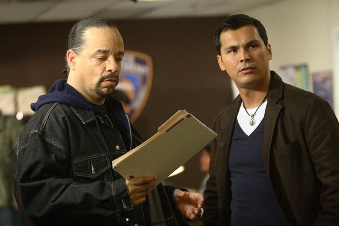 Law & Order: Special Victims Unit - Screwed - Van film - Ice-T, Adam Beach