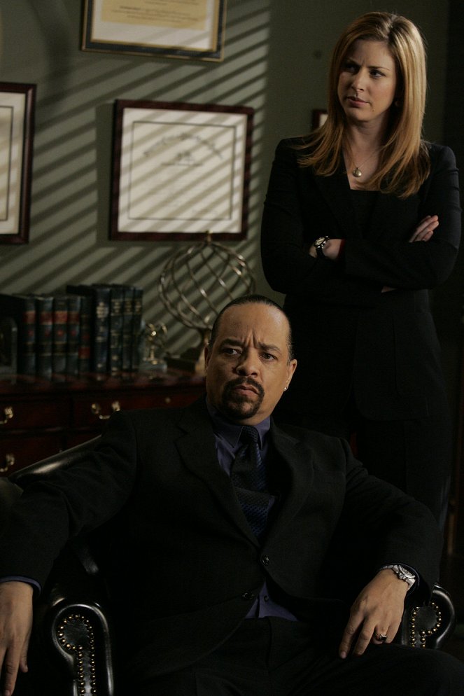 Prawo i Porządek: Sekcja Specjalna - Season 8 - Screwed - Z filmu - Ice-T, Diane Neal