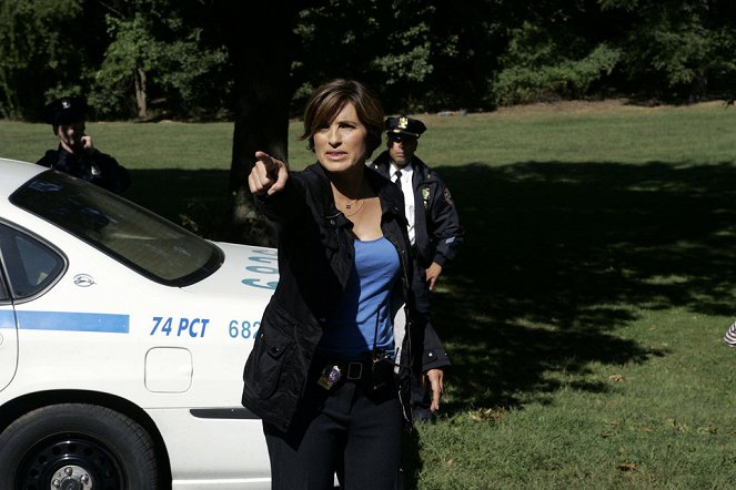 Law & Order: Special Victims Unit - Season 9 - Blinded - Photos - Mariska Hargitay