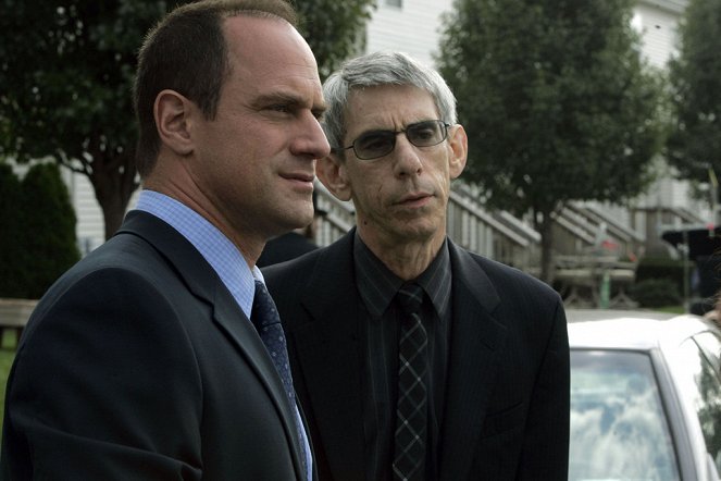 Law & Order: Special Victims Unit - Unorthodox - Photos - Christopher Meloni, Richard Belzer