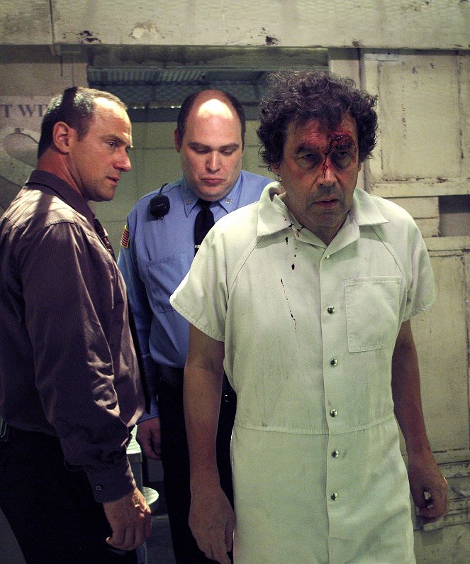 Law & Order: Special Victims Unit - Season 11 - Solitary - Photos - Christopher Meloni, Stephen Rea