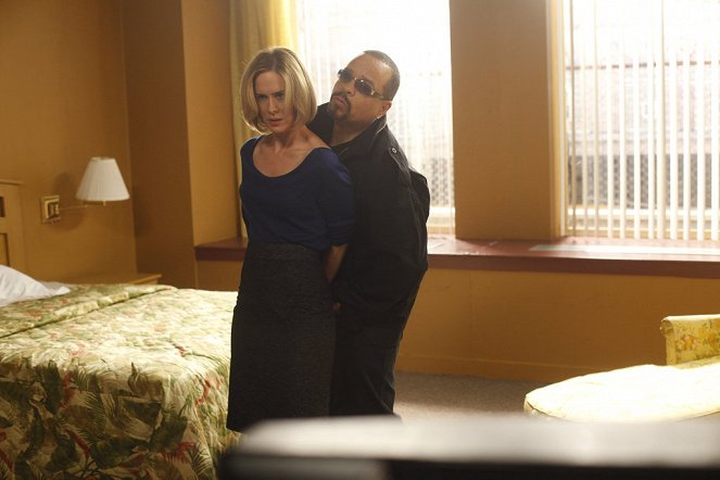 Law & Order: Special Victims Unit - Shadow - Photos - Sarah Paulson, Ice-T
