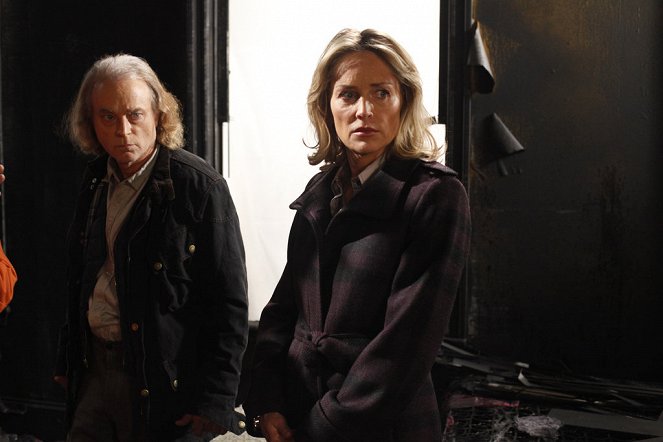 Law & Order: Special Victims Unit - Torch - Photos - Brad Dourif, Sharon Stone