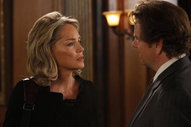Law & Order: Special Victims Unit - Torch - Photos - Sharon Stone