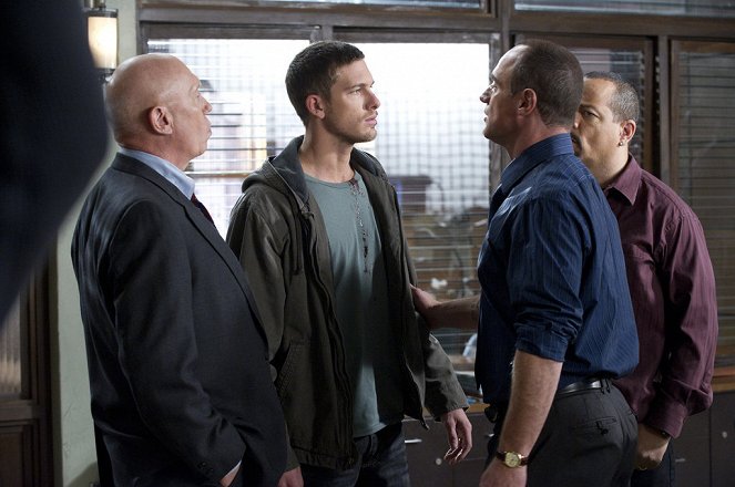 Law & Order: Special Victims Unit - Pop - Van film - Adam Senn, Christopher Meloni