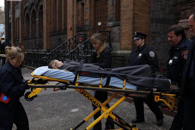 Law & Order: Special Victims Unit - Season 12 - Possessed - Photos - Taryn Manning