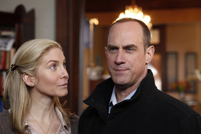 Law & Order: Special Victims Unit - Totem - Photos - Elizabeth Mitchell, Christopher Meloni