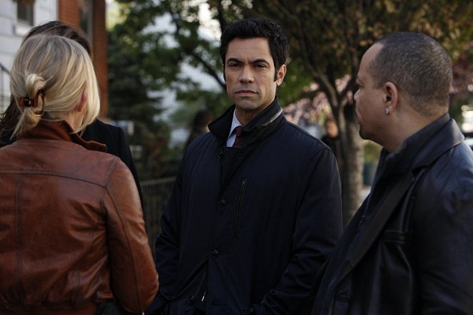 Law & Order: Special Victims Unit - Lost Traveler - Photos - Danny Pino