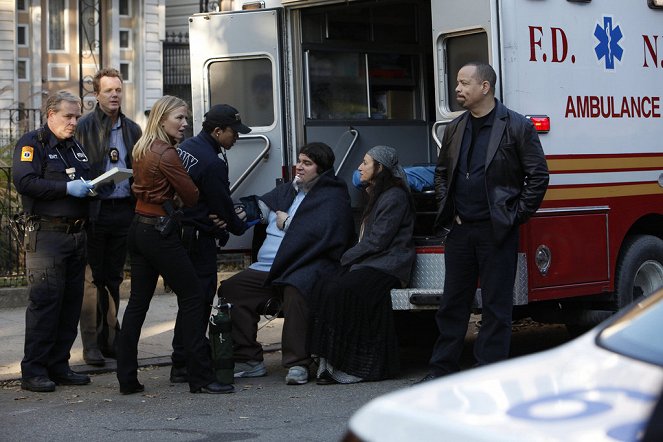 Law & Order: Special Victims Unit - Season 13 - Lost Traveler - Photos - Scott William Winters, Kelli Giddish, Ice-T