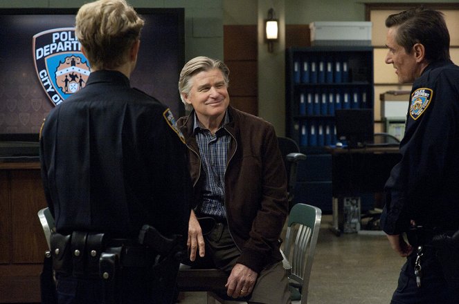 Law & Order: Special Victims Unit - Spiraling Down - Photos - Treat Williams