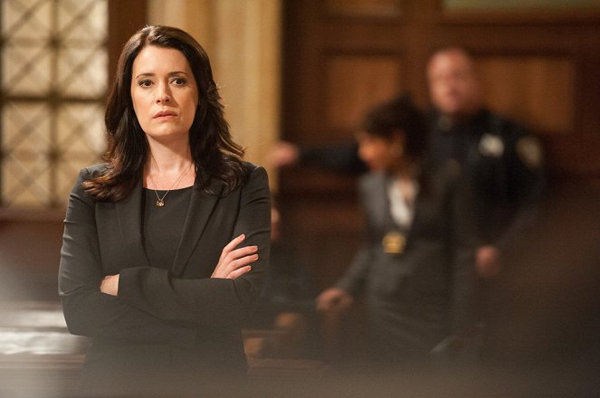 Esküdt ellenségek: Különleges ügyosztály - Season 14 - Above Suspicion - Filmfotók - Paget Brewster