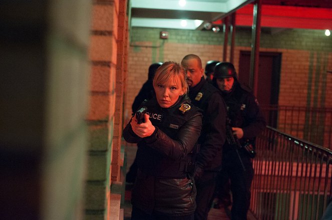 Law & Order: Special Victims Unit - Season 14 - Dreams Deferred - Van film - Kelli Giddish