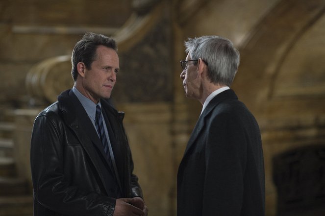 Law & Order: Special Victims Unit - Undercover Blue - Photos - Dean Winters