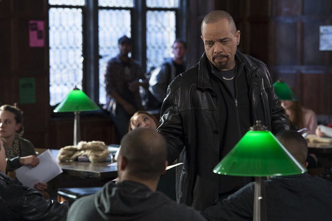 Law & Order: Special Victims Unit - Girl Dishonored - Photos - Ice-T