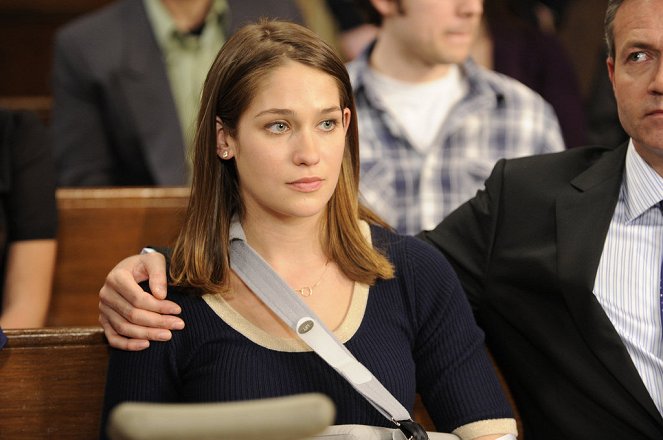 Law & Order: Special Victims Unit - Traumatic Wound - Photos - Lola Kirke