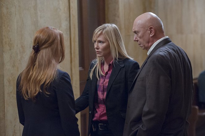 Law & Order: Special Victims Unit - Season 15 - Surrender Benson - Photos - Kelli Giddish, Dann Florek