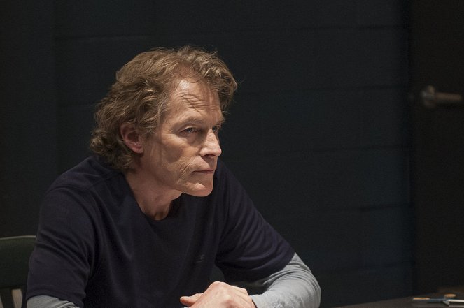 Law & Order: Special Victims Unit - Season 15 - Imprisoned Lives - Photos - Michael Massee