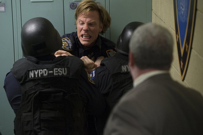 Law & Order: Special Victims Unit - Internal Affairs - Photos - Marc Menchaca