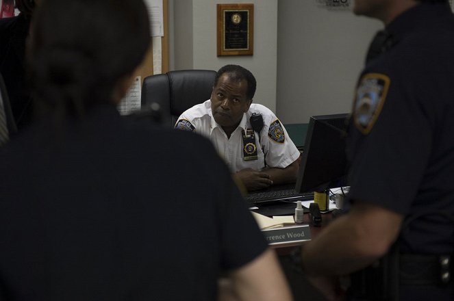 Ley y Orden: Unidad de Víctimas Especiales - Internal Affairs - De la película