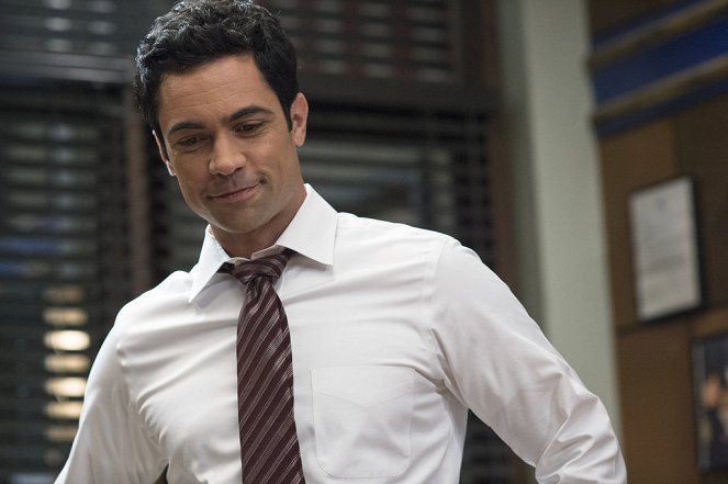 Law & Order: Special Victims Unit - October Surprise - Photos - Danny Pino