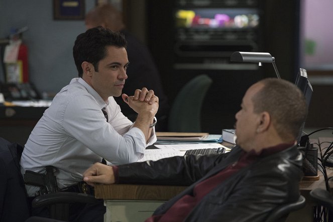 Law & Order: Special Victims Unit - Rapist Anonymous - Photos - Danny Pino