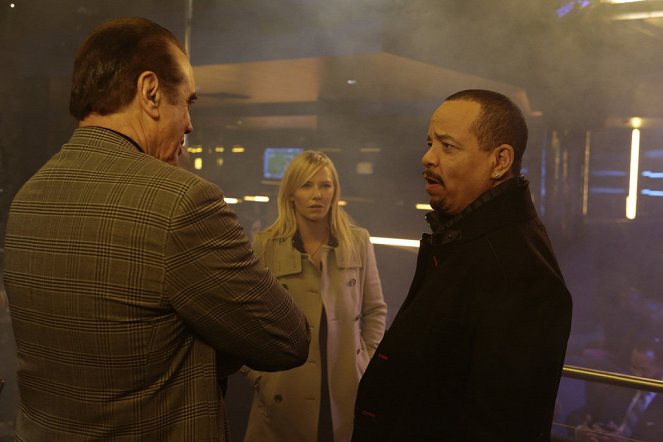 Law & Order: Special Victims Unit - Jersey Breakdown - Photos - Kelli Giddish, Ice-T