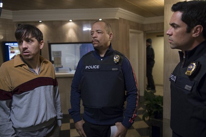 Law & Order: Special Victims Unit - Wednesday's Child - Photos - Ice-T