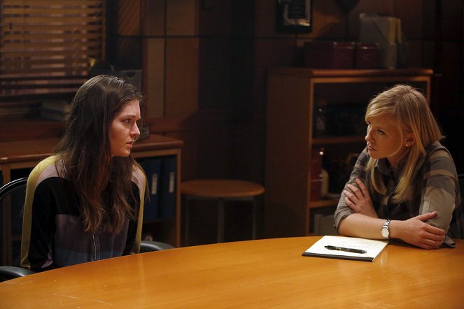 Law & Order: Special Victims Unit - Downloaded Child - Photos - Meghann Fahy, Kelli Giddish