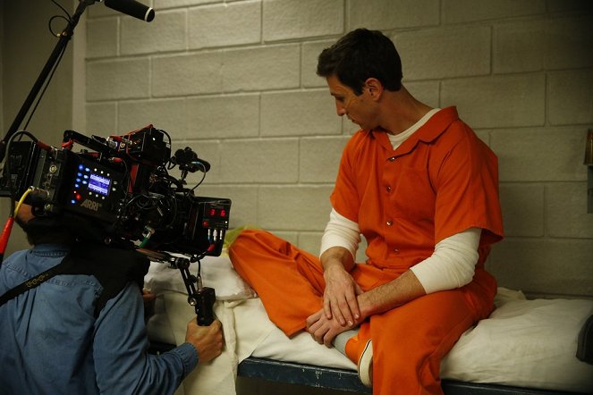 Law & Order: Special Victims Unit - Season 15 - Besessen - Dreharbeiten - Pablo Schreiber