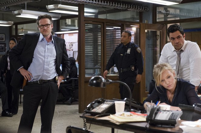 Law & Order: Special Victims Unit - Beast's Obsession - Photos - Donal Logue, Danny Pino