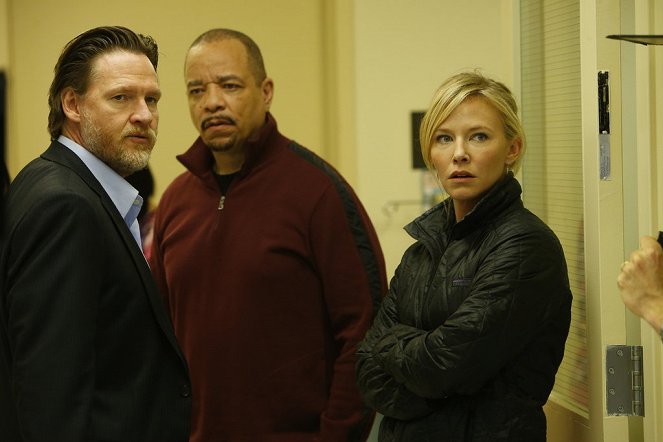 Law & Order: Special Victims Unit - Season 15 - Post-Mortem Blues - Making of - Donal Logue, Ice-T, Kelli Giddish