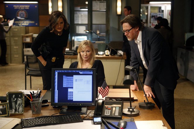 Law & Order: Special Victims Unit - Rosenkrieg - Filmfotos - Mariska Hargitay, Kelli Giddish, Donal Logue