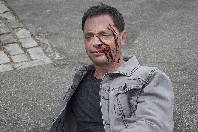 Law & Order: Special Victims Unit - Thought Criminal - Photos - Joshua Malina
