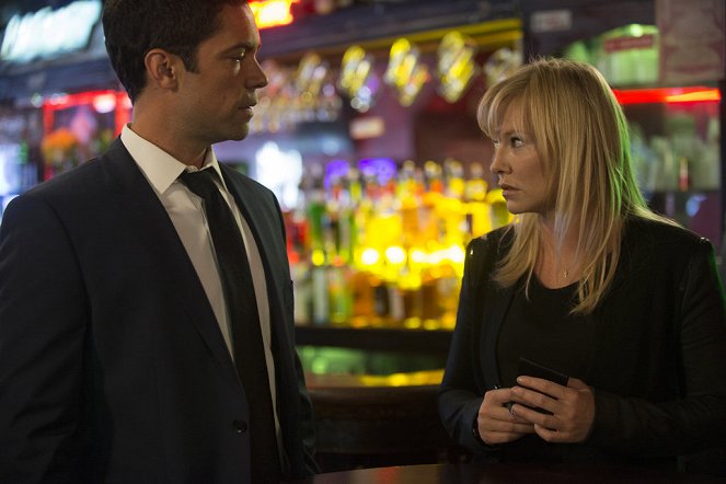 Law & Order: Special Victims Unit - Producer's Backend - Van film - Danny Pino, Kelli Giddish