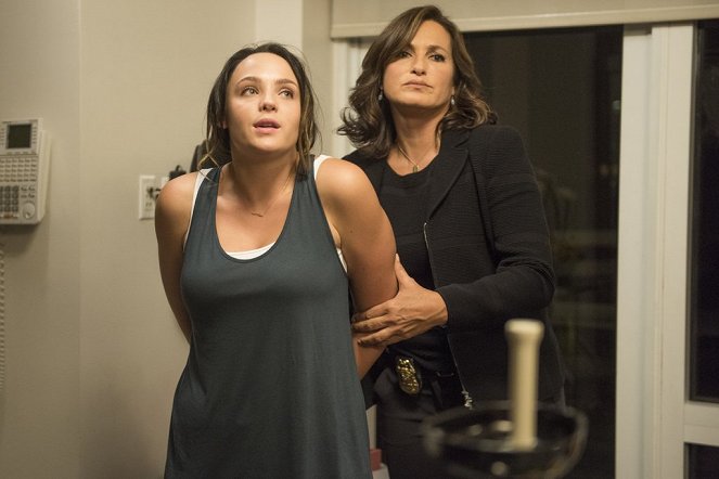 Ley y Orden: Unidad de Víctimas Especiales - Producer's Backend - De la película - Stevie Lynn Jones, Mariska Hargitay