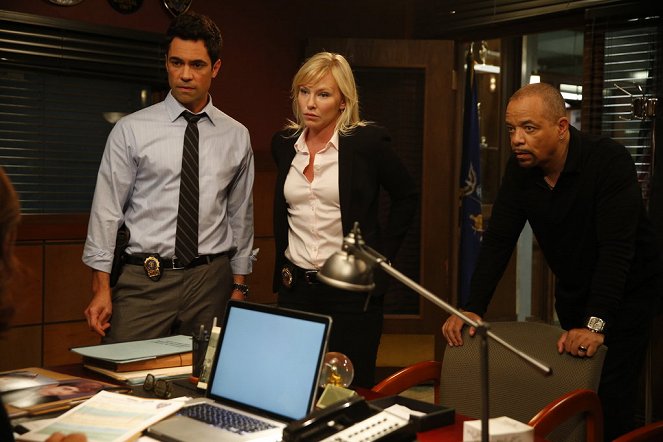 Law & Order: Special Victims Unit - Holdens Manifest - Filmfotos - Danny Pino, Kelli Giddish, Ice-T